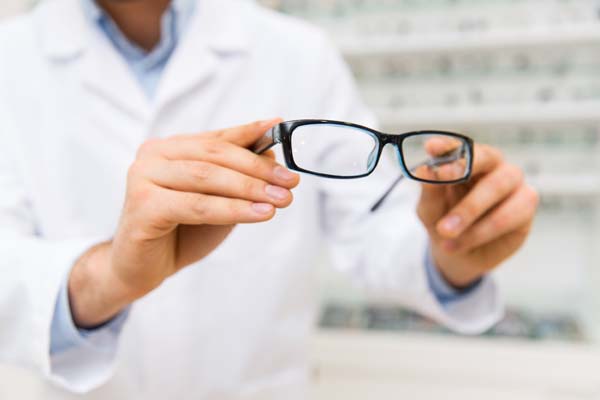 Getting Prescription Eye Glasses From An Optometrist